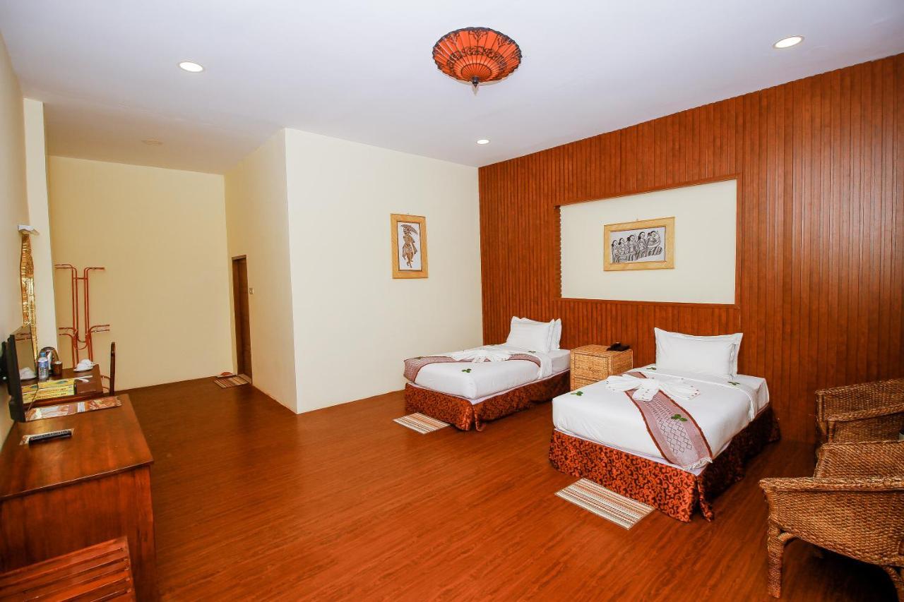Royal Emerald River View Resort Bagan Exterior foto